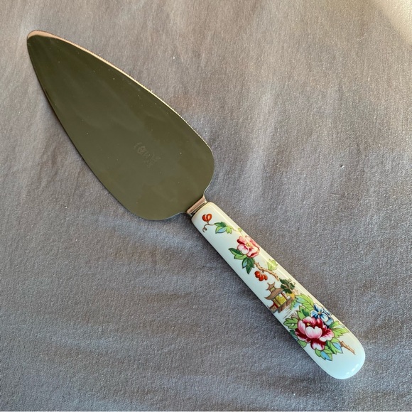 Crown Staffordshire Plate and Cake Knife - Picture 10 of 10